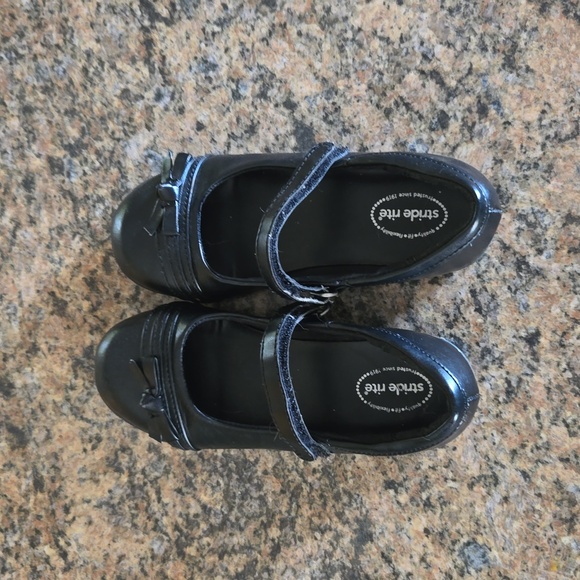 Stride Rite Black Leather Shoes - 11 - Picture 4 of 6
